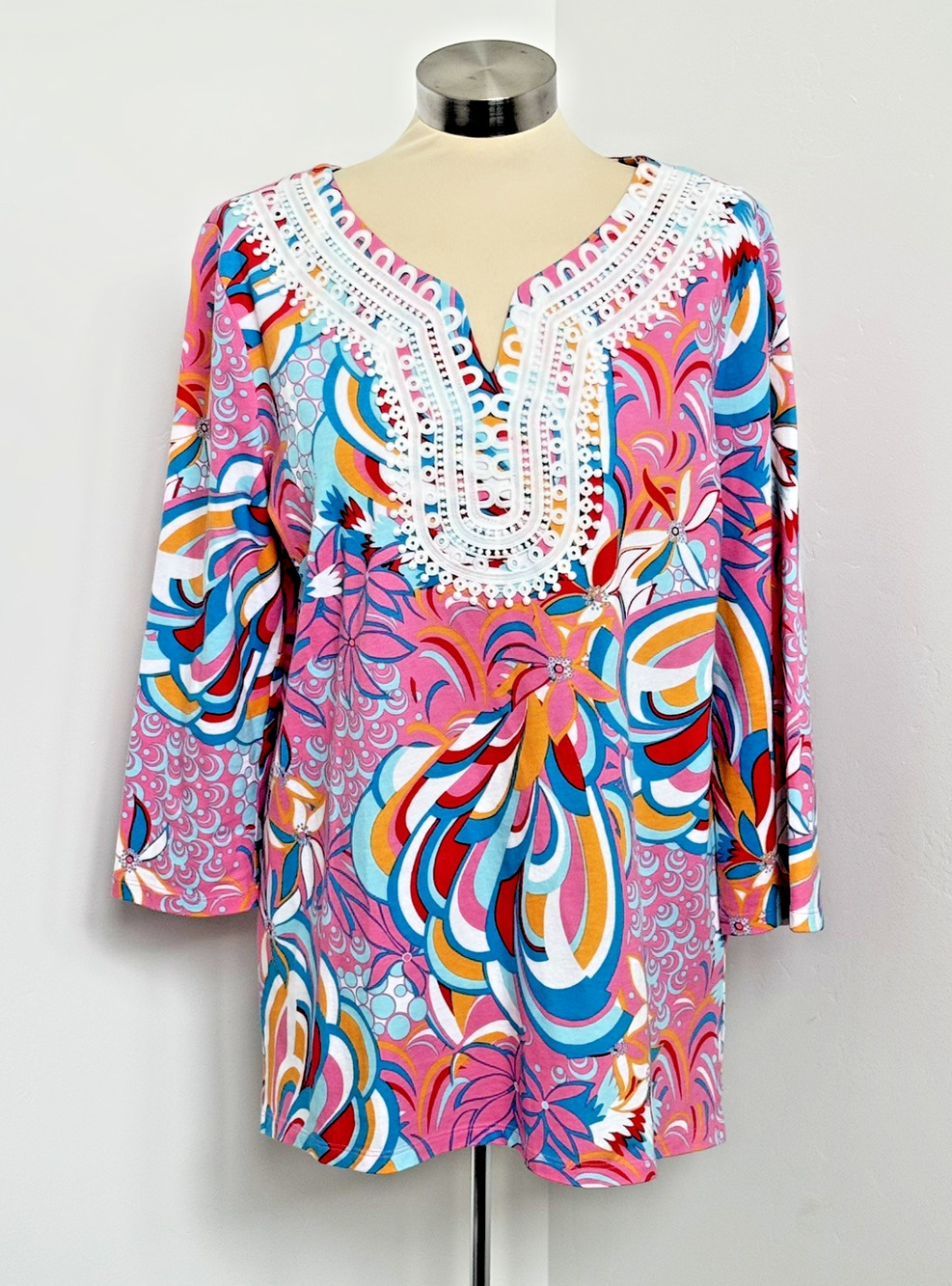 TALBOTS Medium Notched Lace Trim V-Neck Tunic Top 3/4 Sleeve Pink Boho Floral